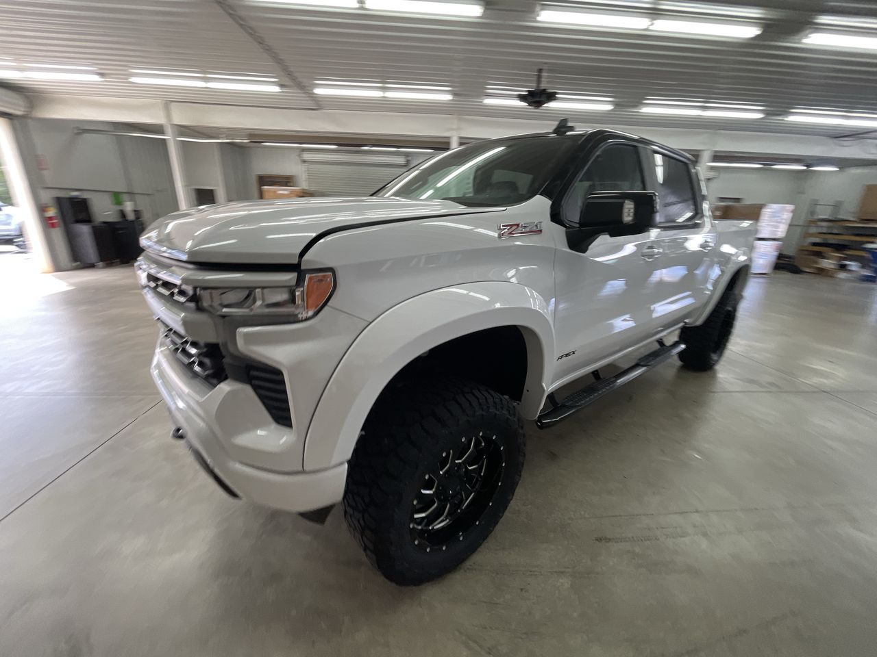 Vehicle Image 4
