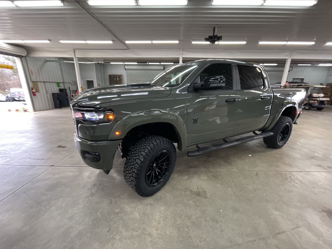 Vehicle Image 4