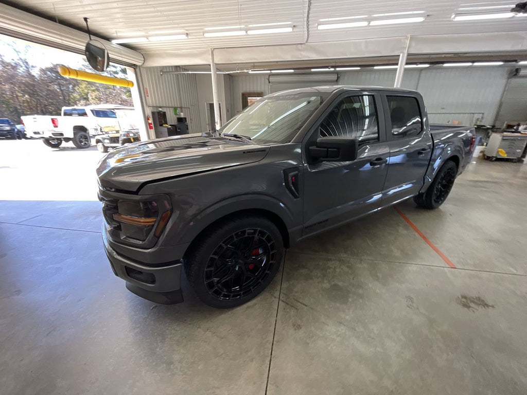 Vehicle Image 4