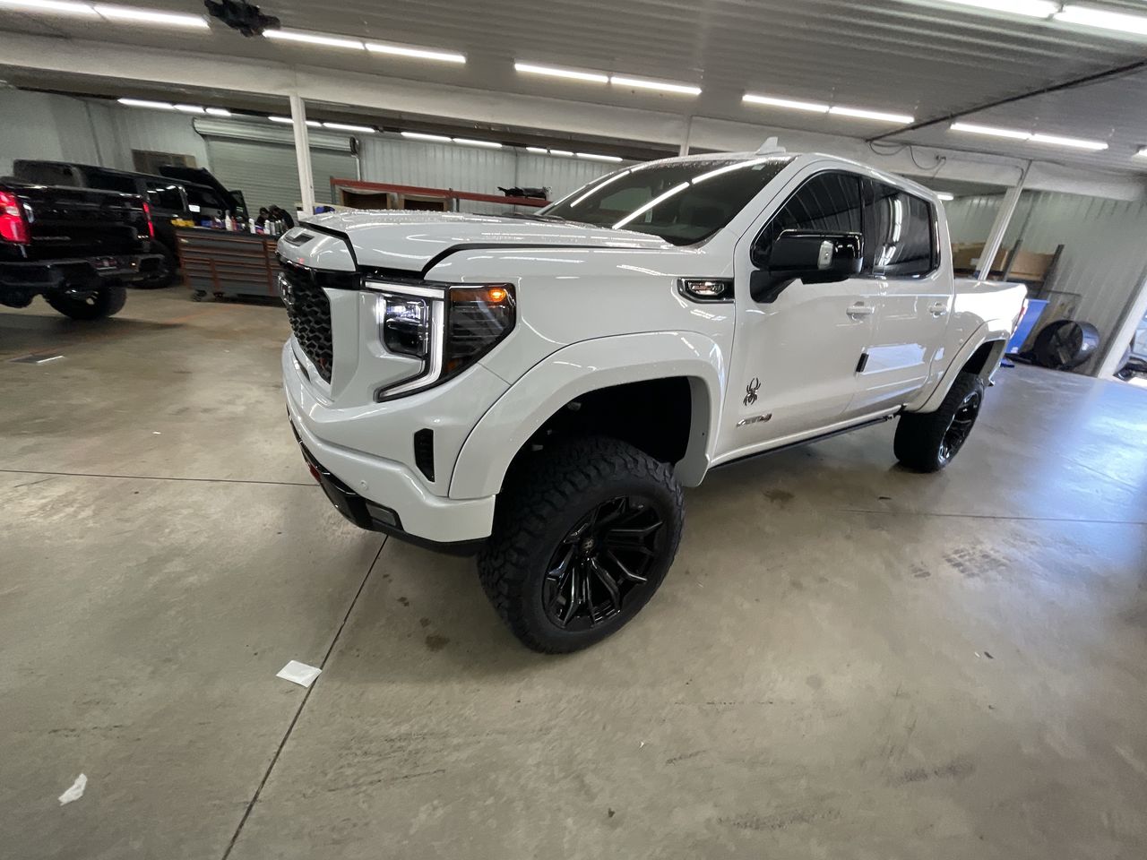 Vehicle Image 4