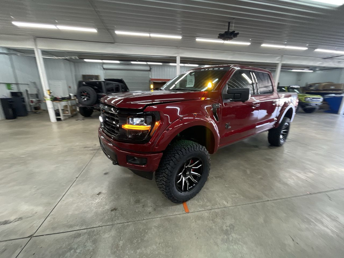 Vehicle Image 4
