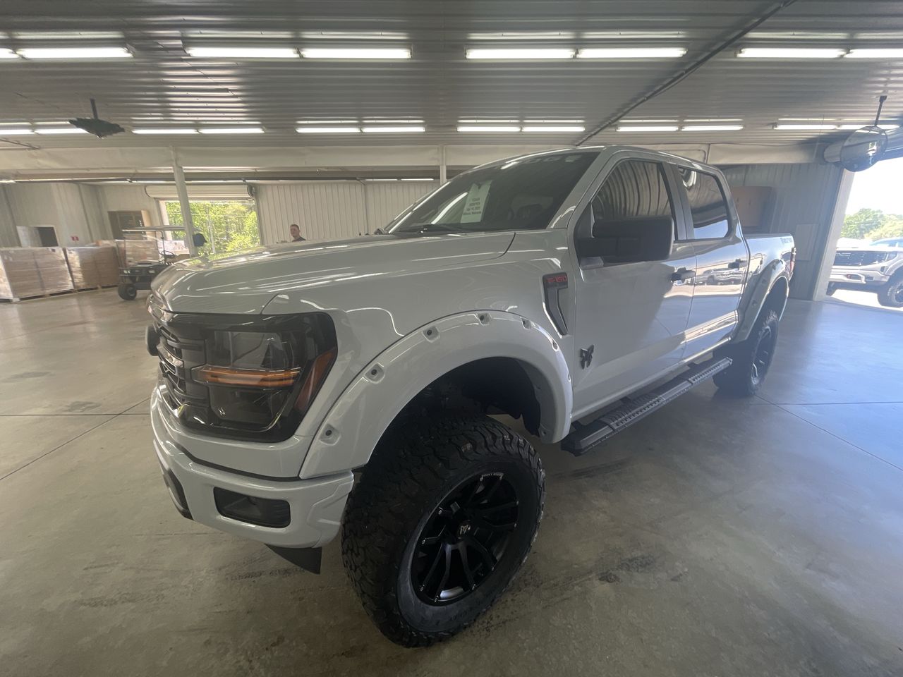 Vehicle Image 4