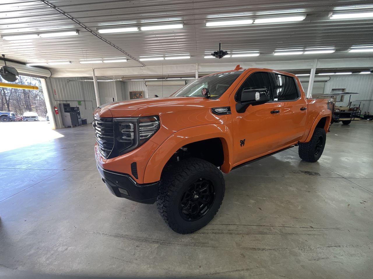 Vehicle Image 4
