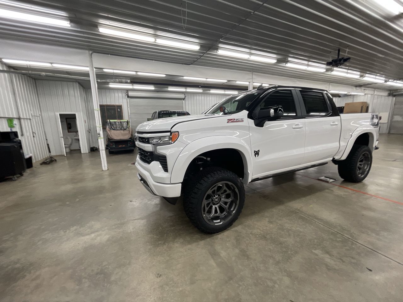 Vehicle Image 4