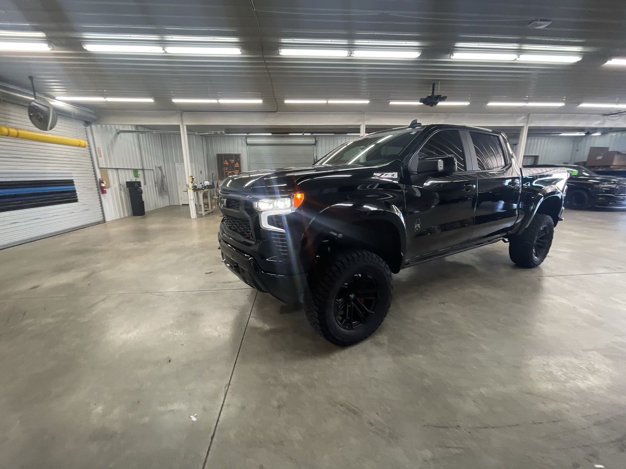 Vehicle Image 4
