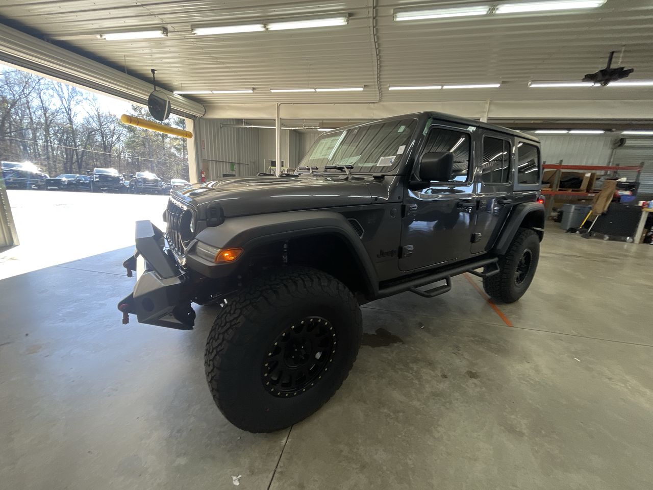 Vehicle Image 4