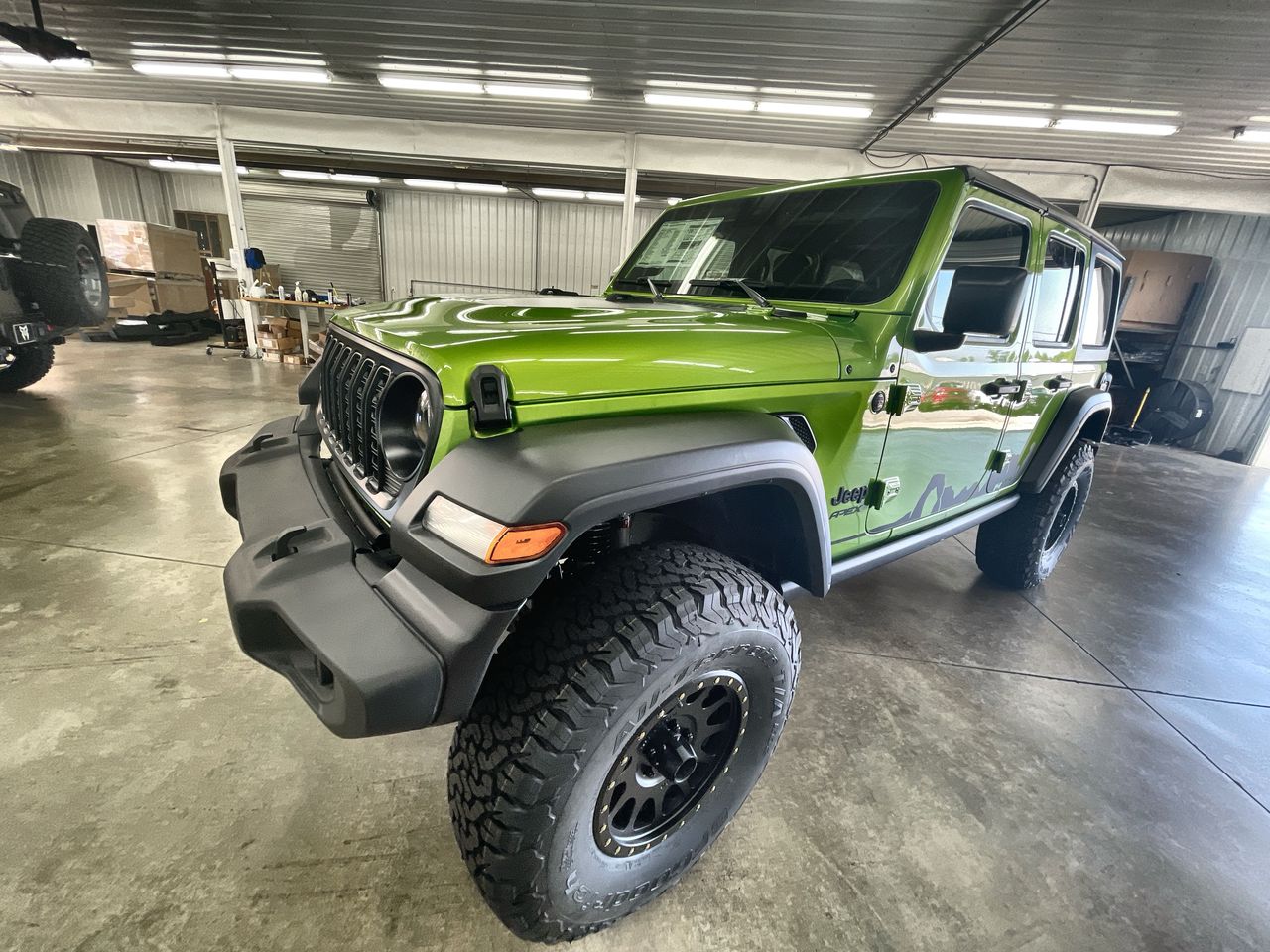 Vehicle Image 4