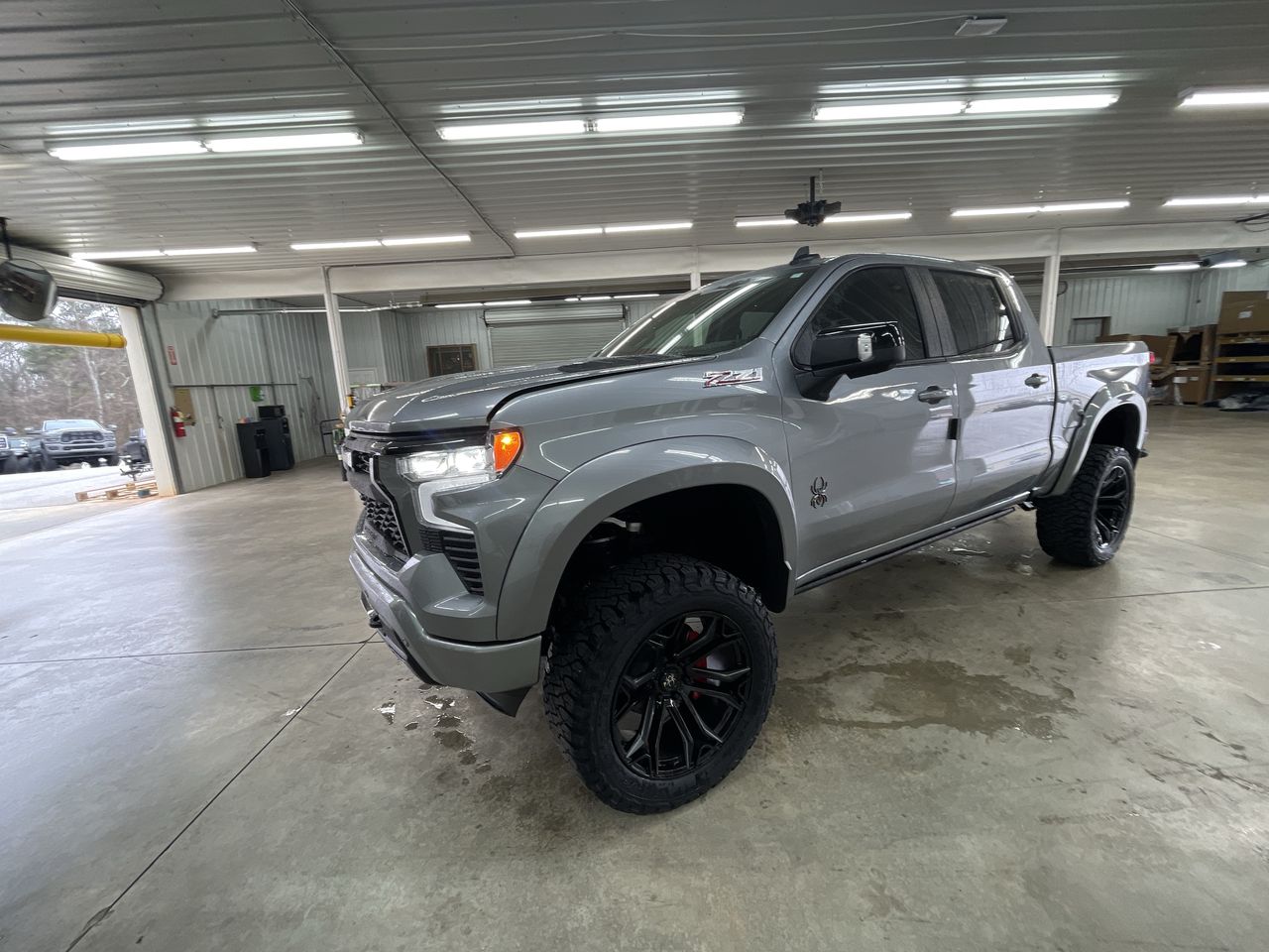 Vehicle Image 4