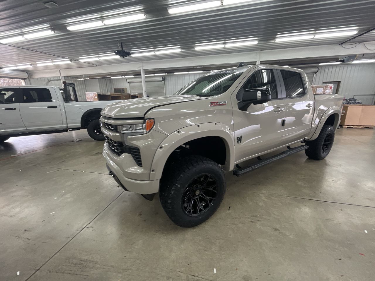 Vehicle Image 4