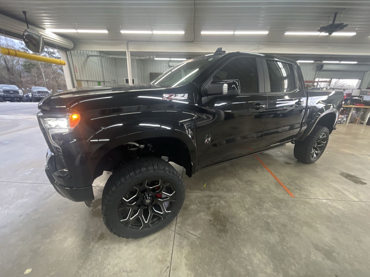 Vehicle Image 4