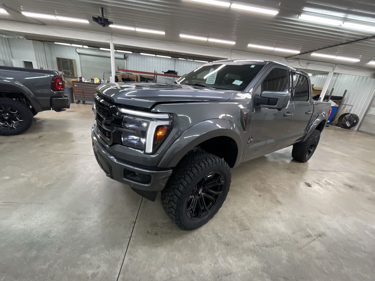Vehicle Image 4