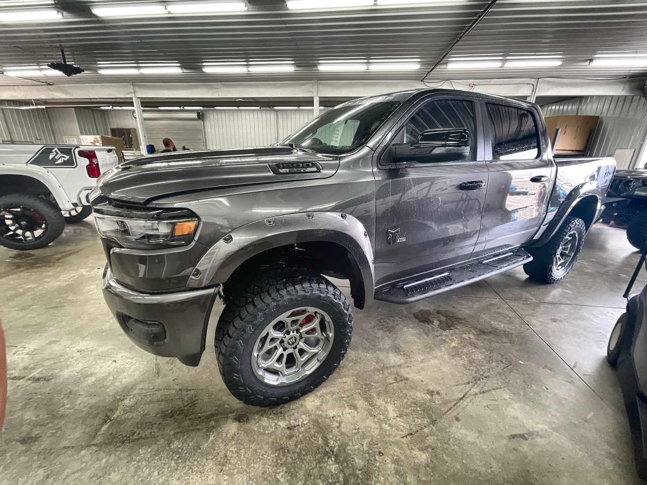 Vehicle Image 4