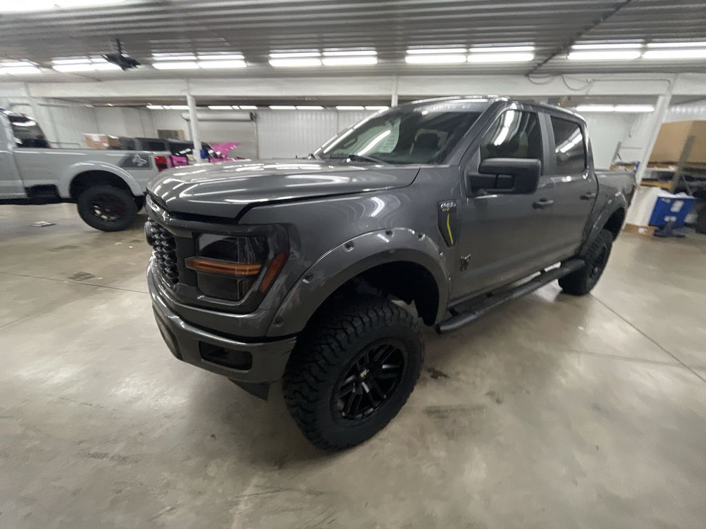 Vehicle Image 4