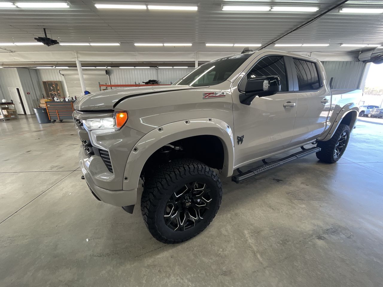 Vehicle Image 4