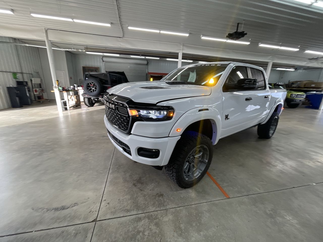 Vehicle Image 4