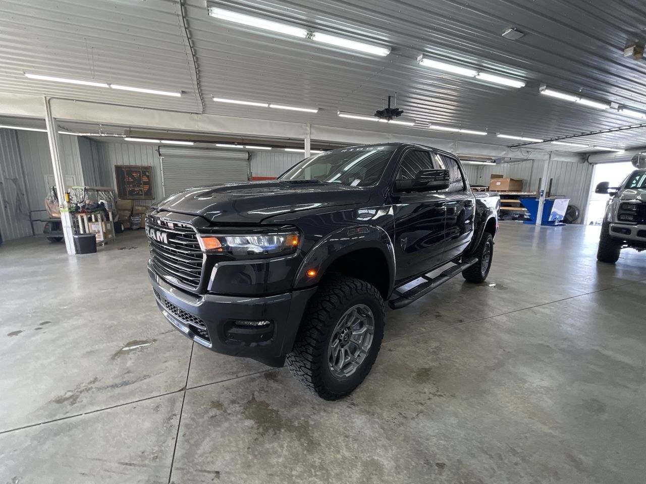 Vehicle Image 4