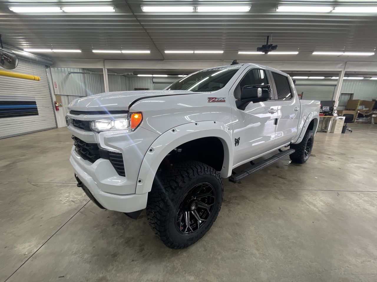 Vehicle Image 4