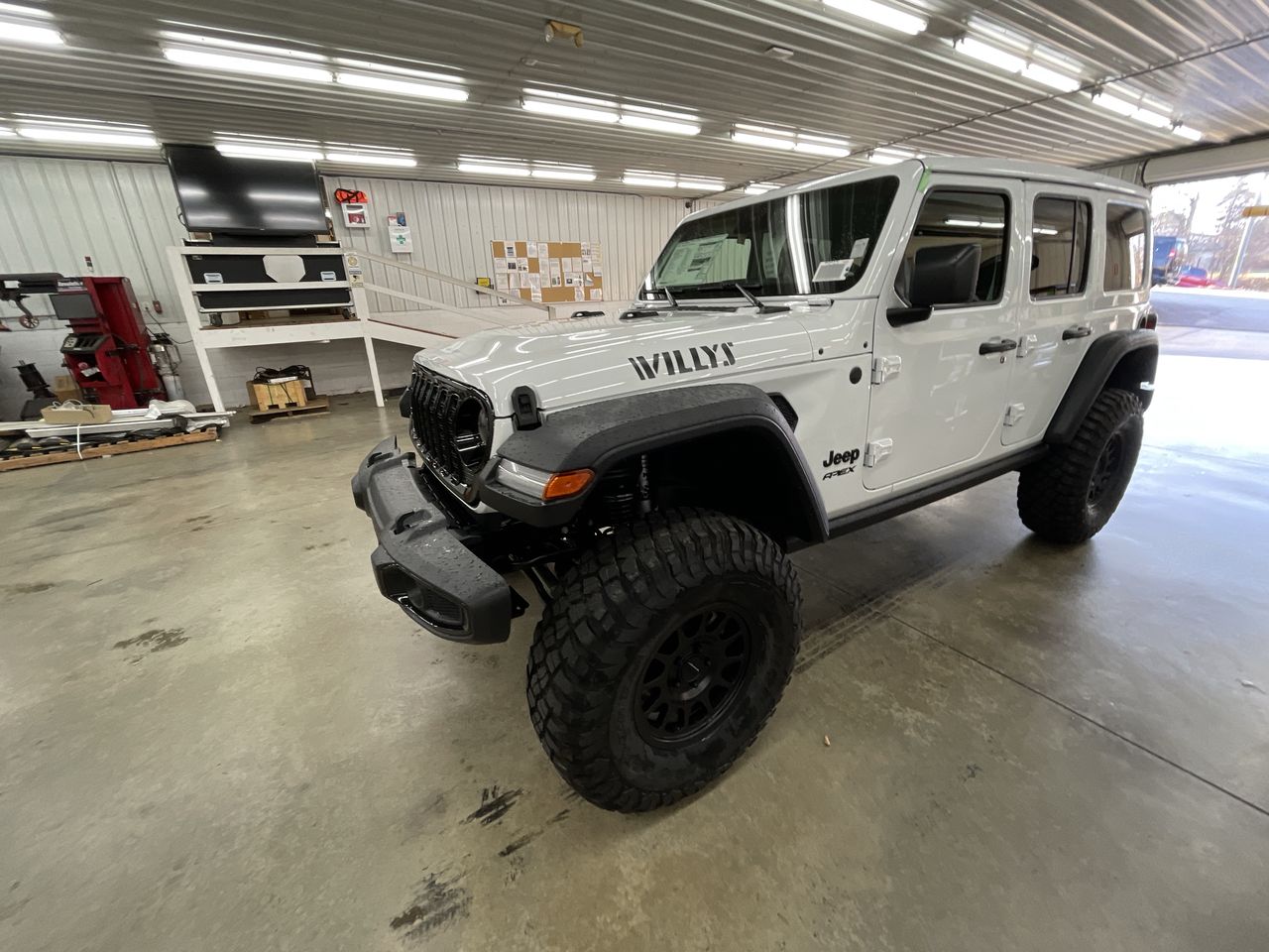 Vehicle Image 4