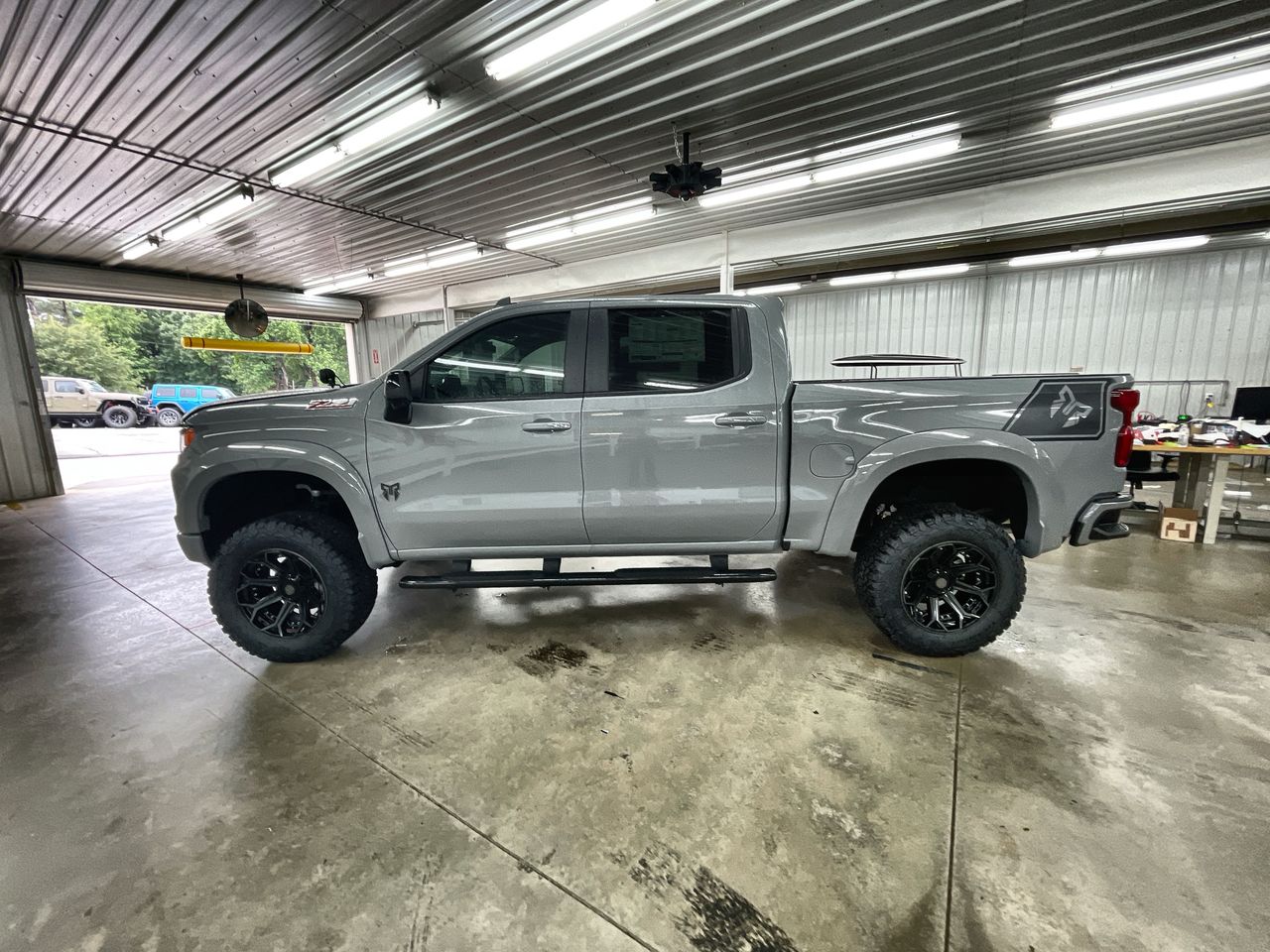 Vehicle Image 5