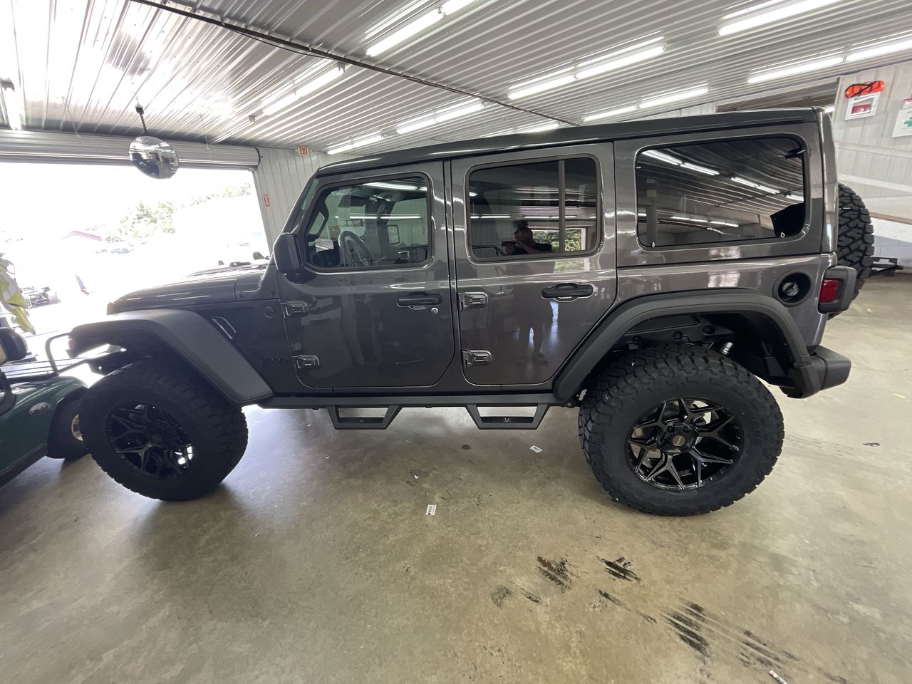Vehicle Image 4