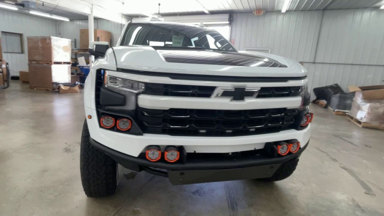 Vehicle Image 3
