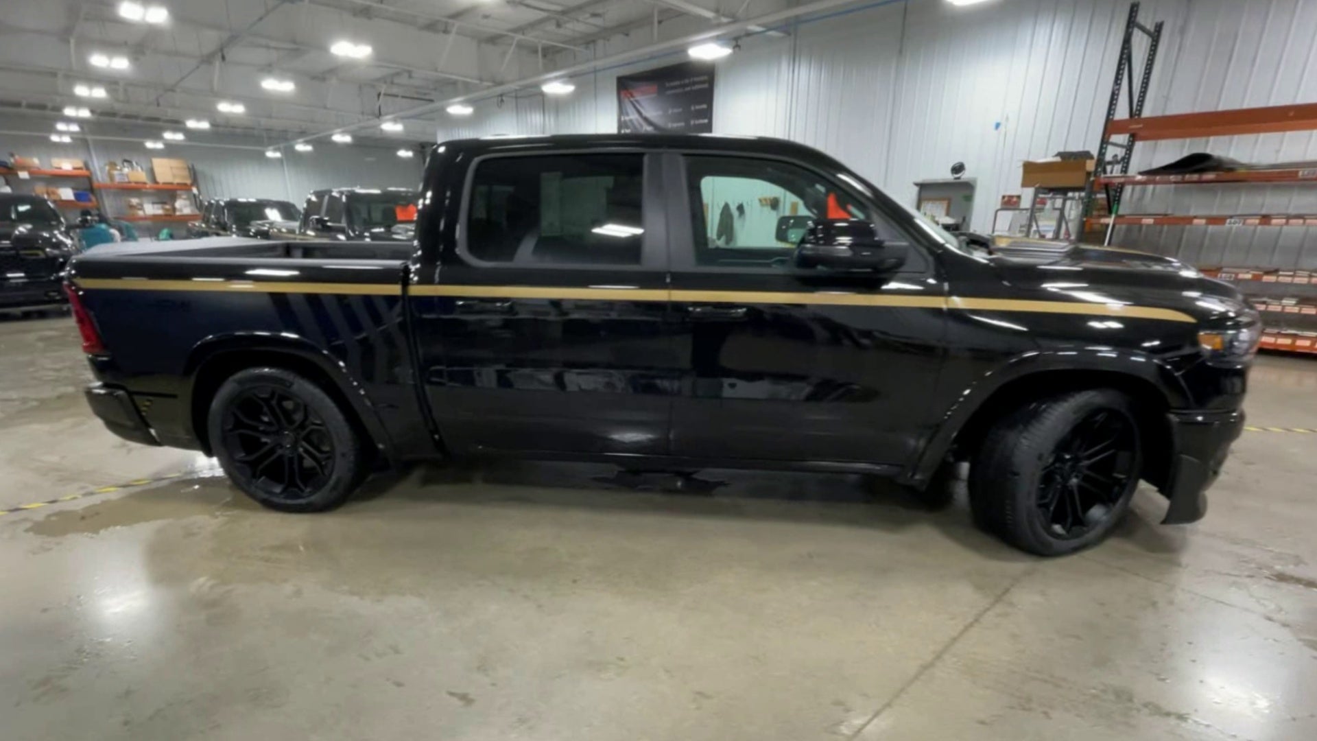2026 1500 4x4 DC650 Premium Lifted Truck – Fox Factory Vehicles