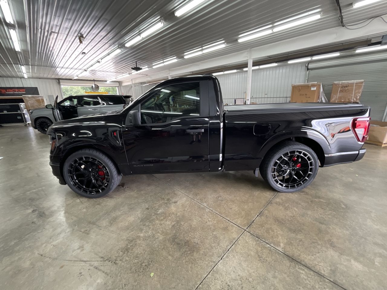 Vehicle Image 4
