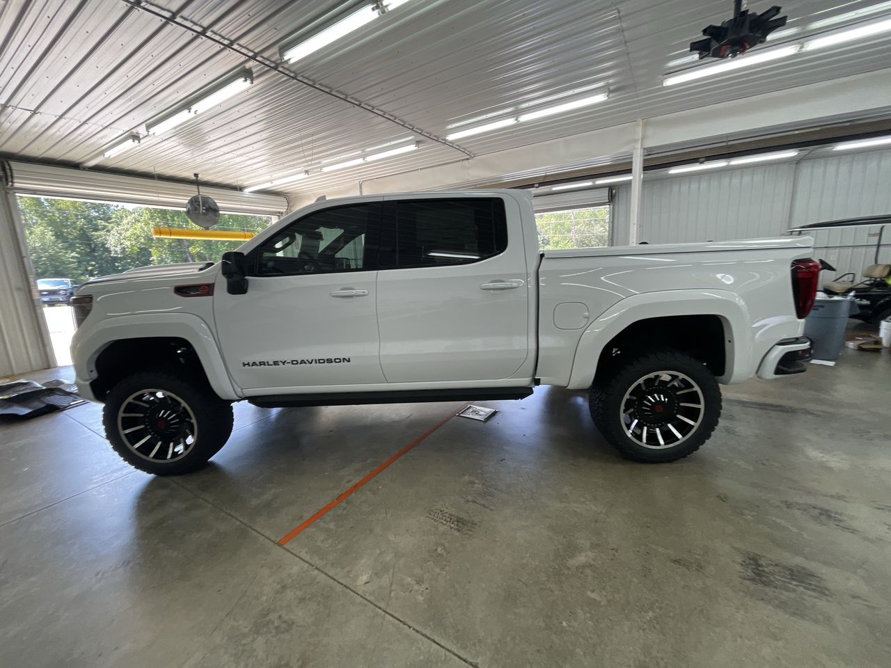 Vehicle Image 4