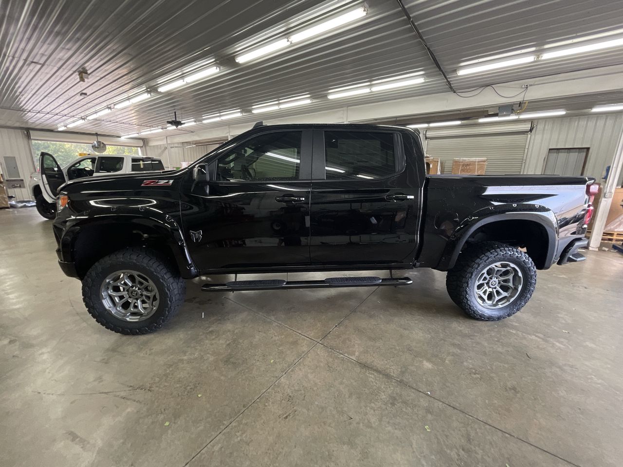 Vehicle Image 4