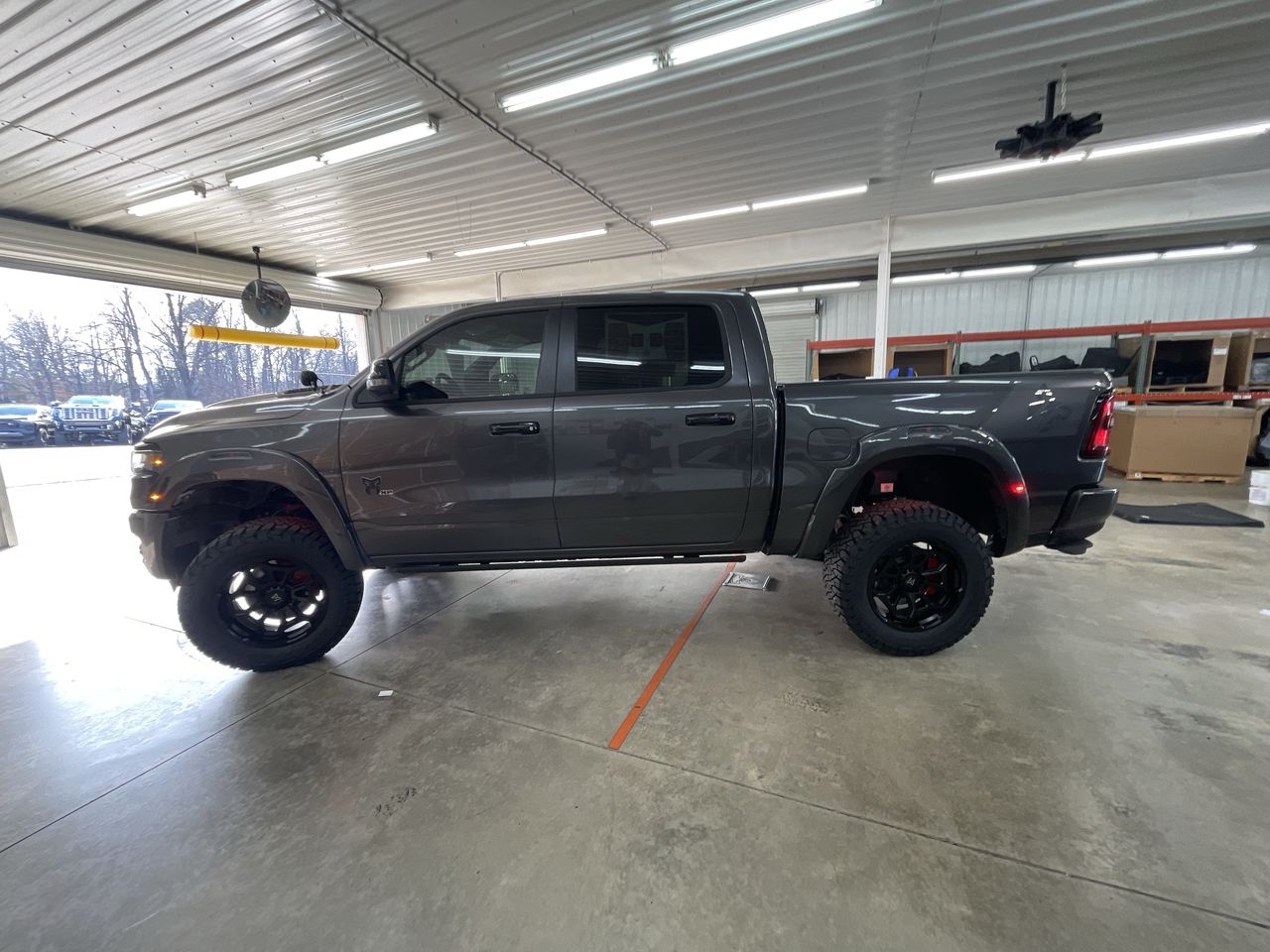 Vehicle Image 5