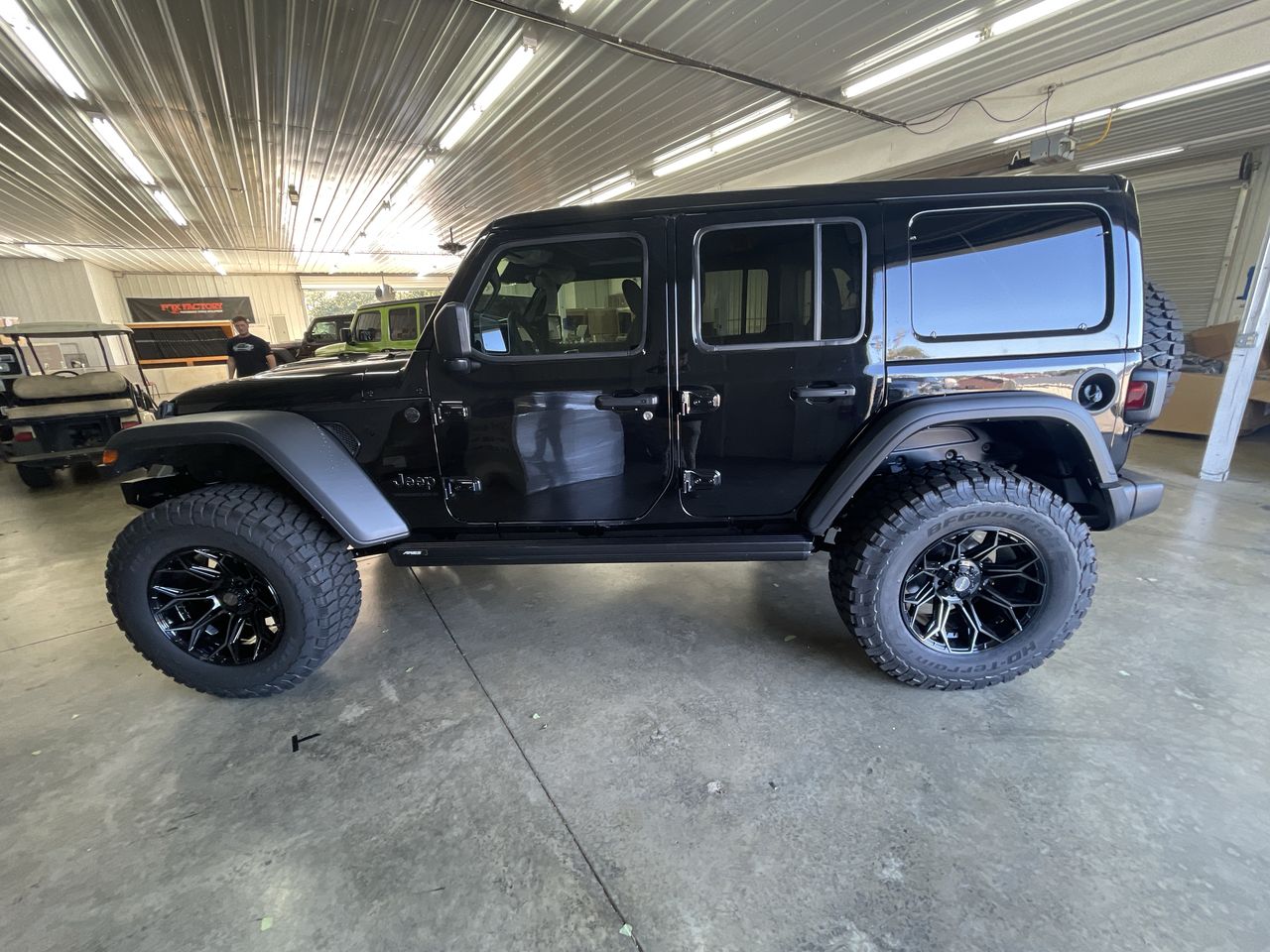 Vehicle Image 4