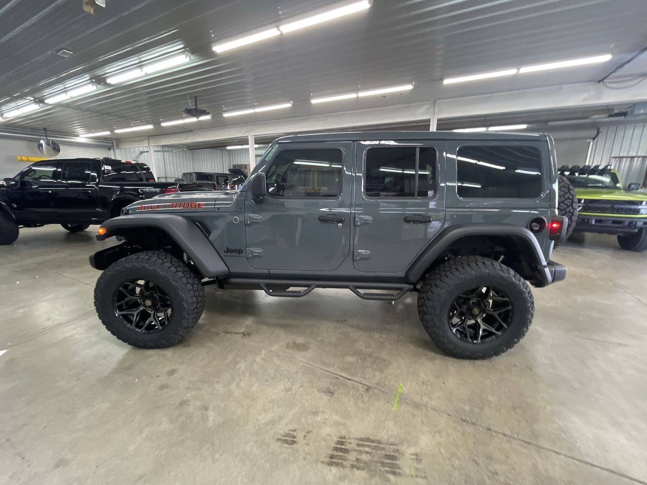 Vehicle Image 5