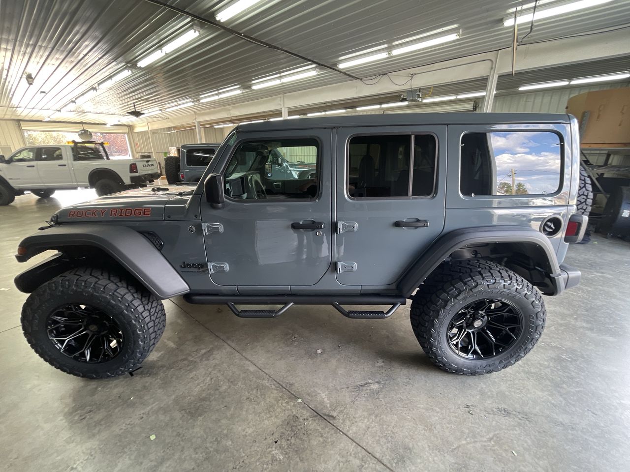 Vehicle Image 5