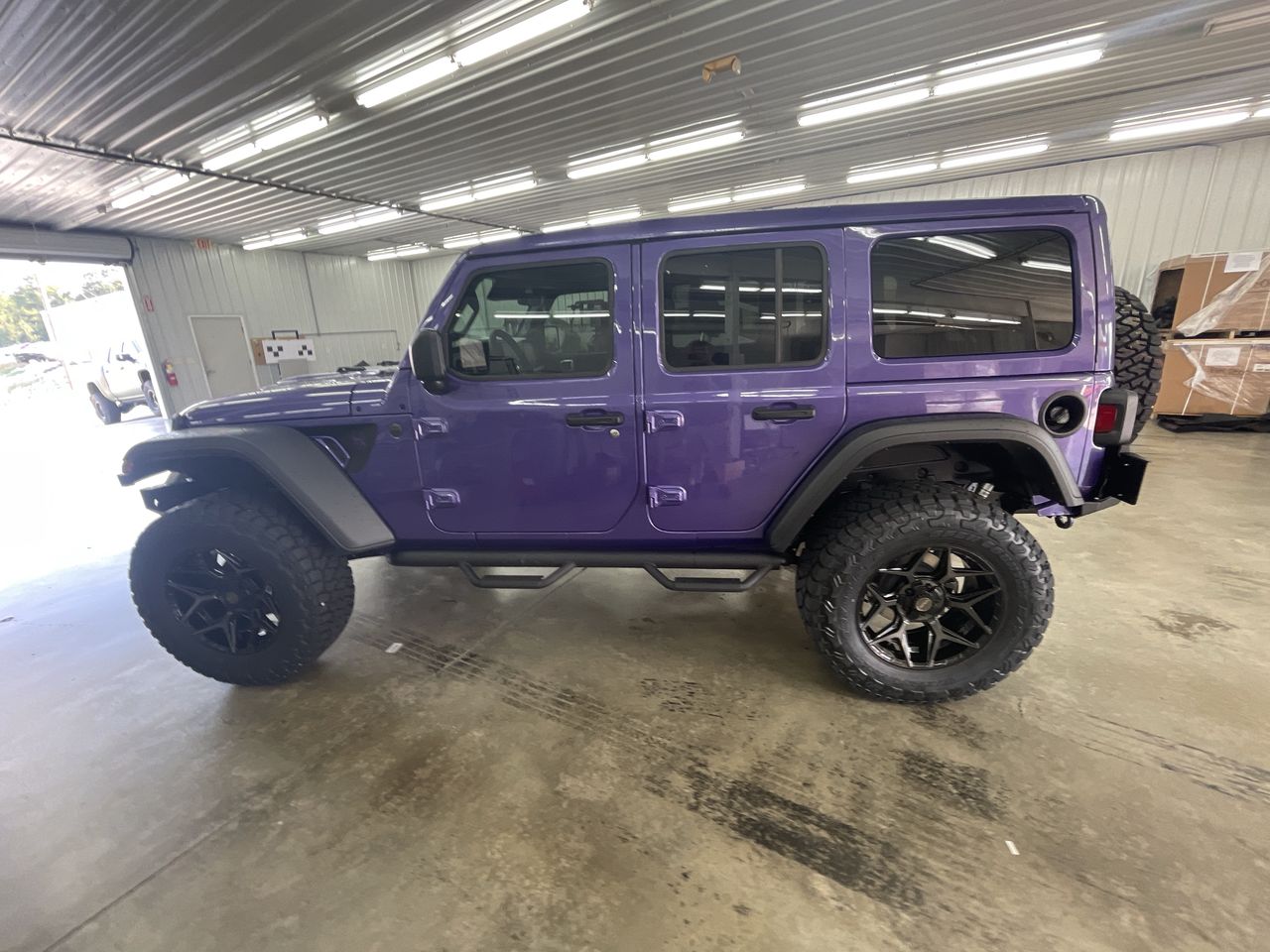Vehicle Image 4