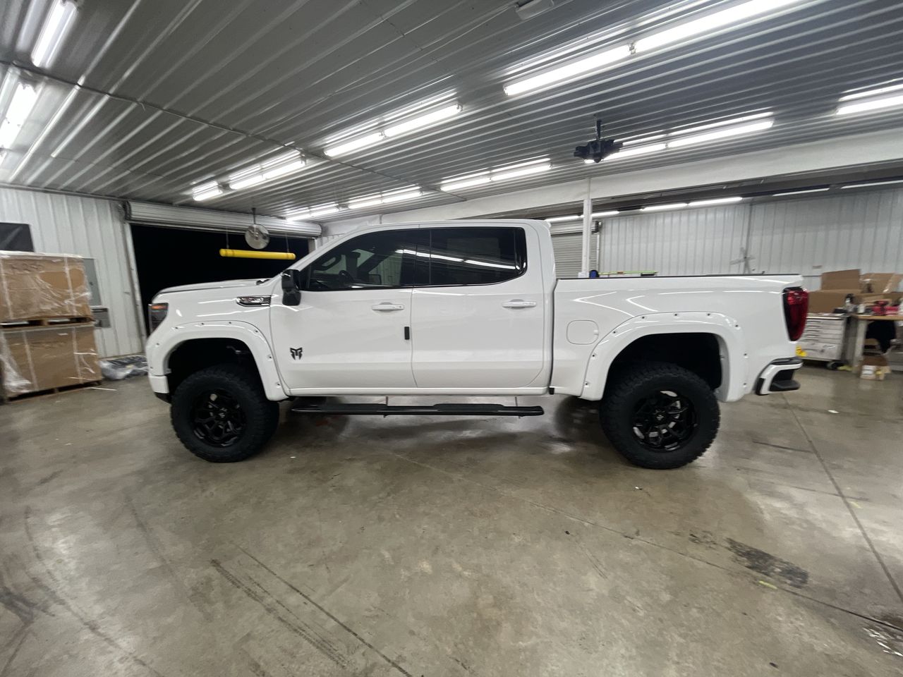 Vehicle Image 4