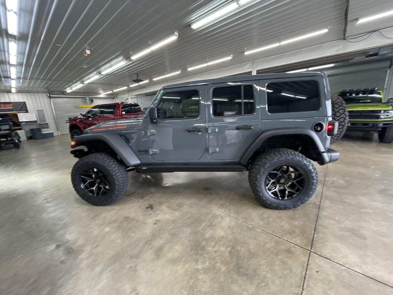 Vehicle Image 5