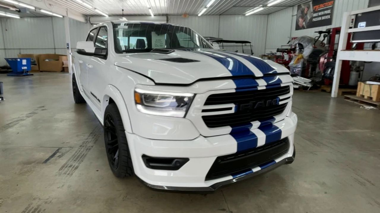 Vehicle Image 3