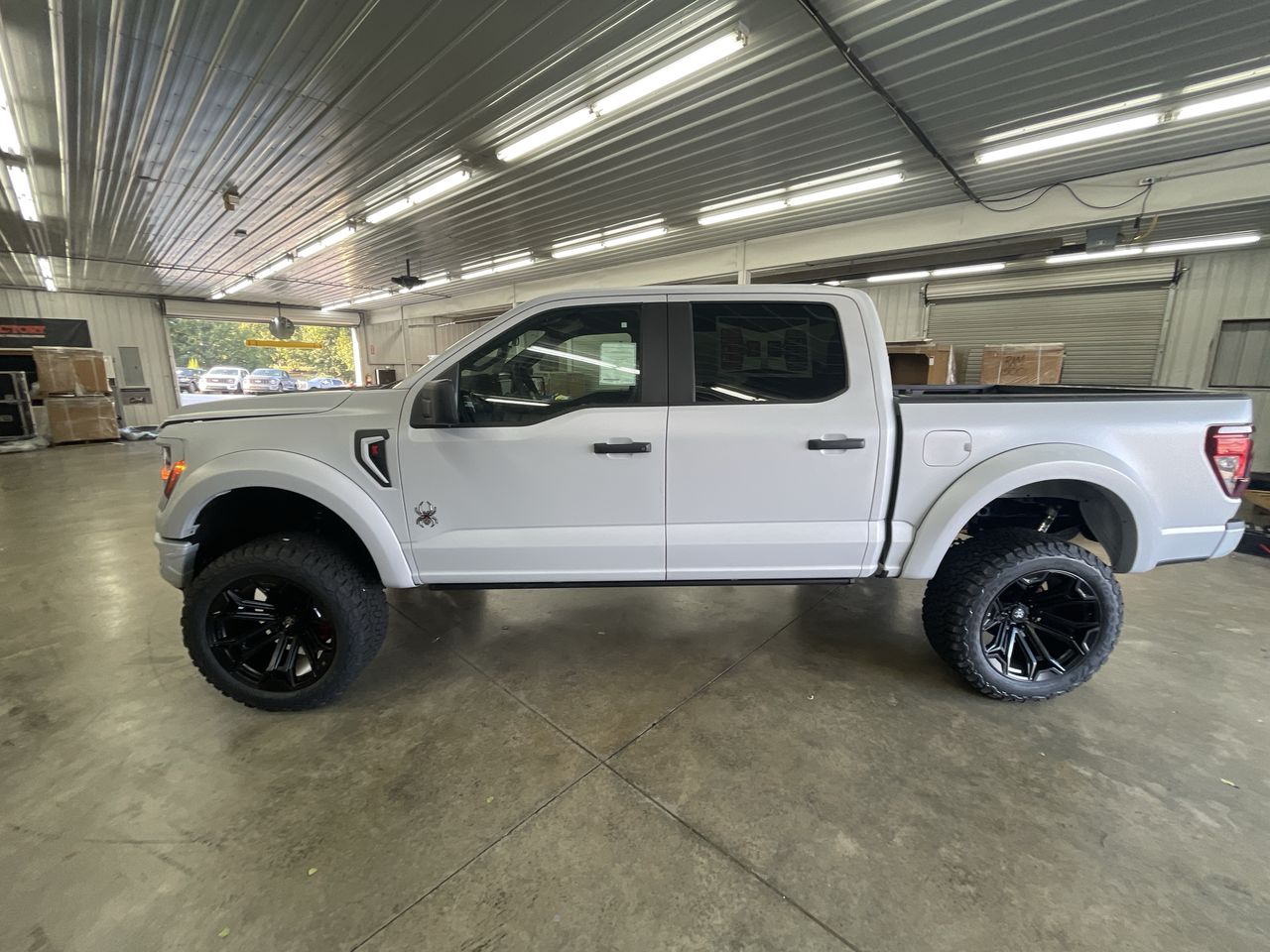 Vehicle Image 4