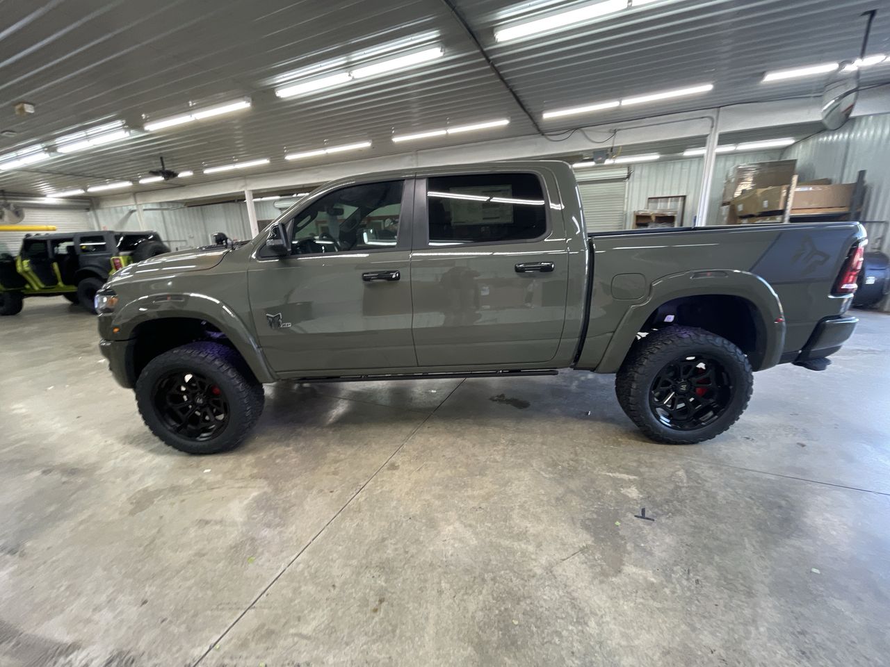 Vehicle Image 5