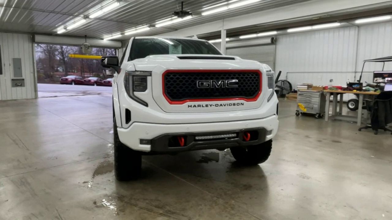Vehicle Image 3