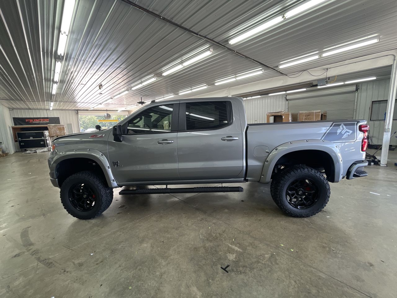 Vehicle Image 4