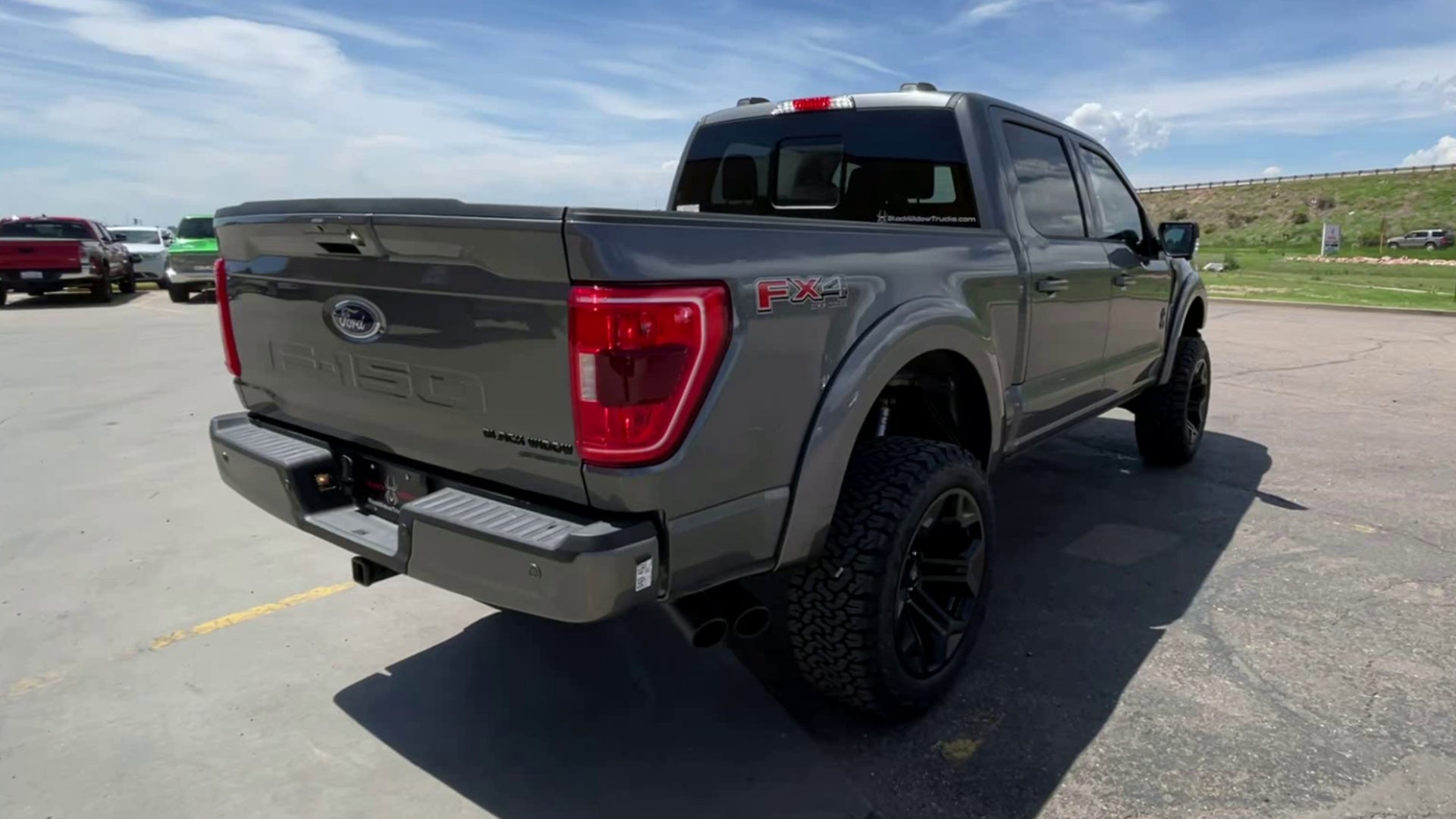 Vehicle Image 8