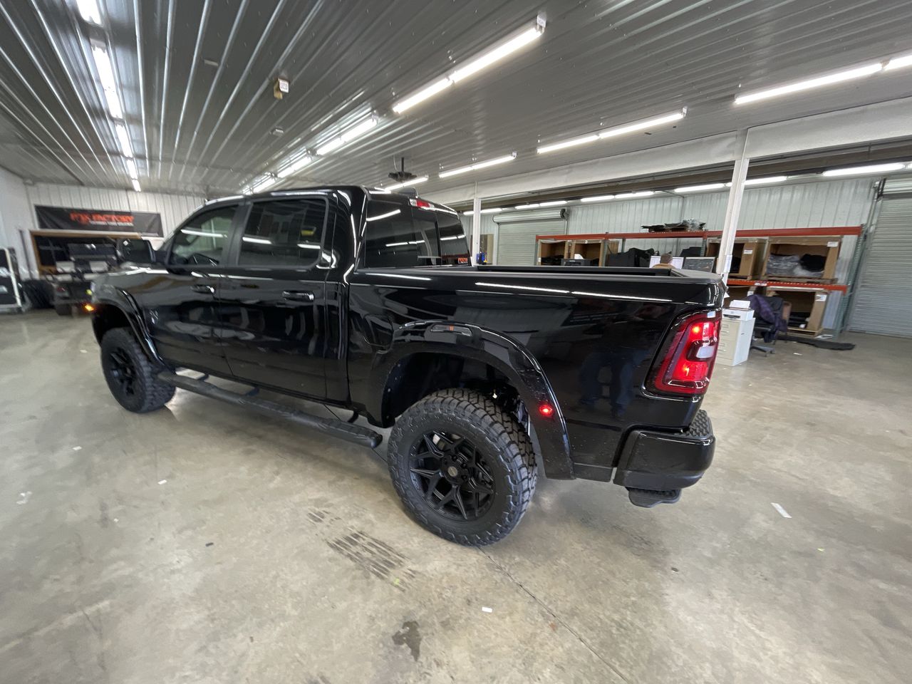 Vehicle Image 6