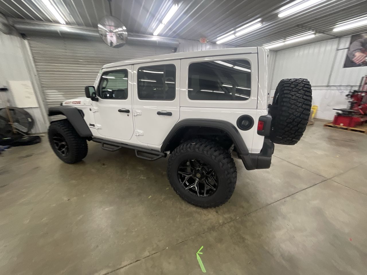 Vehicle Image 6