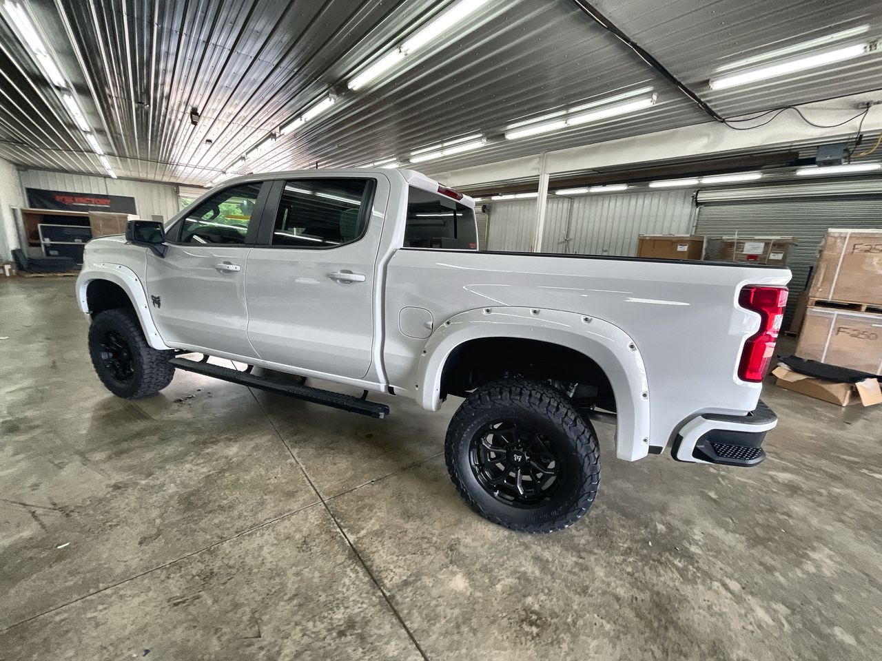 Vehicle Image 6
