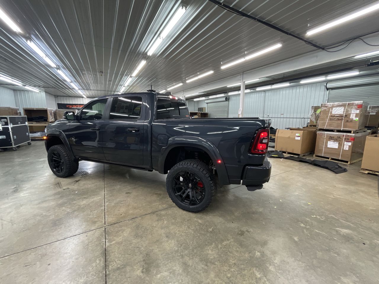 Vehicle Image 6