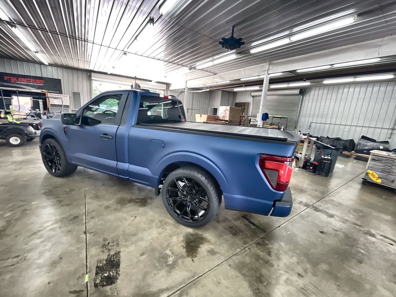 Vehicle Image 6