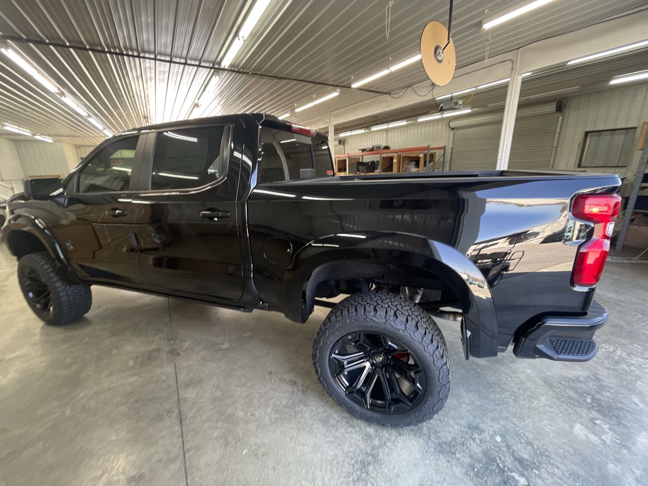 Vehicle Image 6