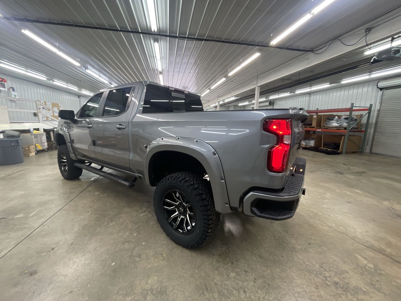 Vehicle Image 6