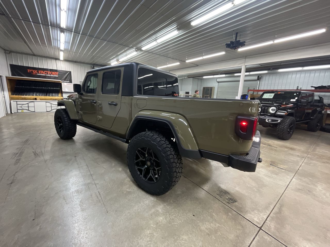 Vehicle Image 6